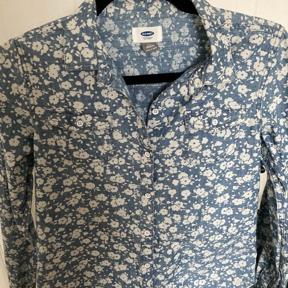 Old Navy button up - Picture 2 of 4